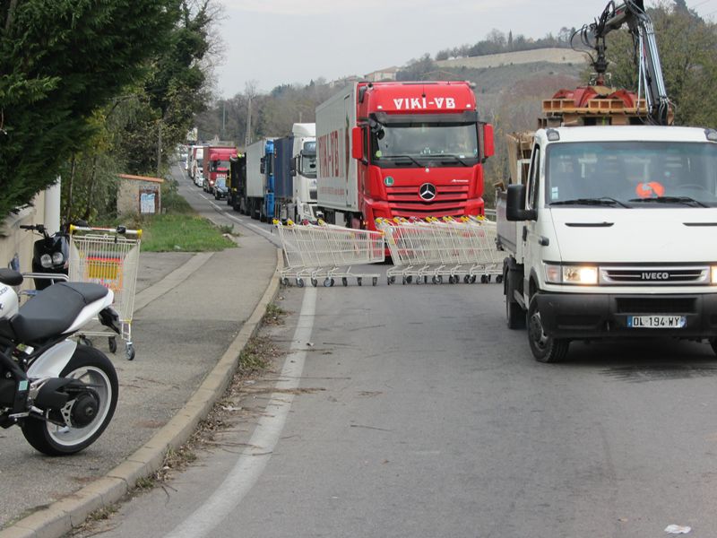 Drôme Loriol Et Livron Fortes Mobilisations Et Blocages