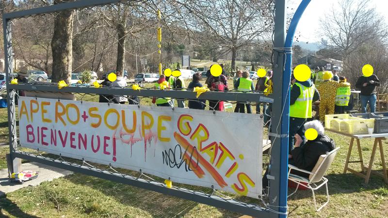 3 Mois En Gilet Jaune Repas Partagé Gilets Jaunes And Co