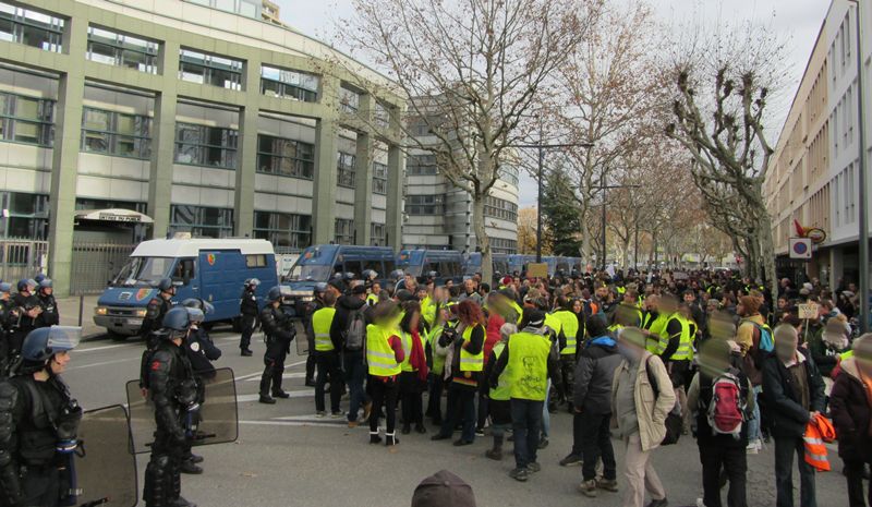 Valence 8 Décembre Blocages Manifs Violences Policières