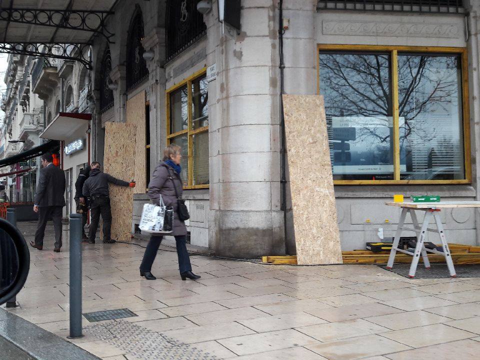 Manifestation Du 2 Février Valence En état De Siège Les